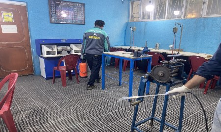 سمپاشی بدون بو در تهران؛ انتخابی هوشمندانه برای محیط های حساس 4 کنترل حشرات موذی با عملیات سمپاشی بدون بو در داخل کلاس های دانشگاهی تهران